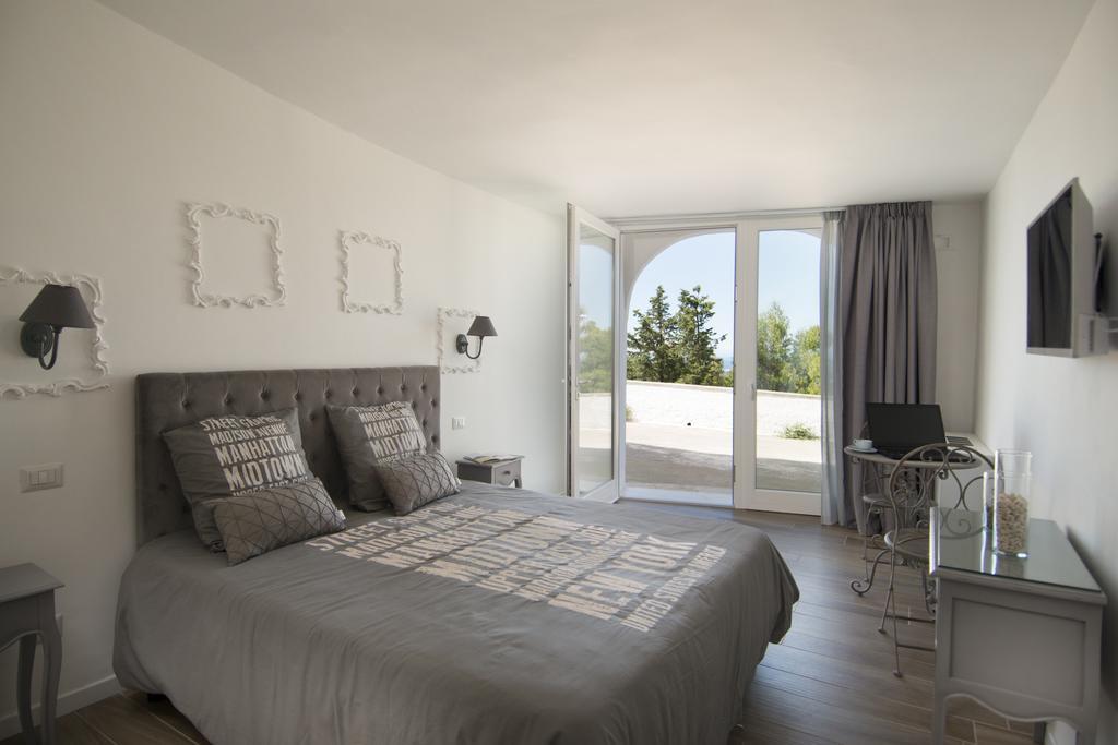 Biancadamare Bed & Breakfast Ostuni Ngoại thất bức ảnh